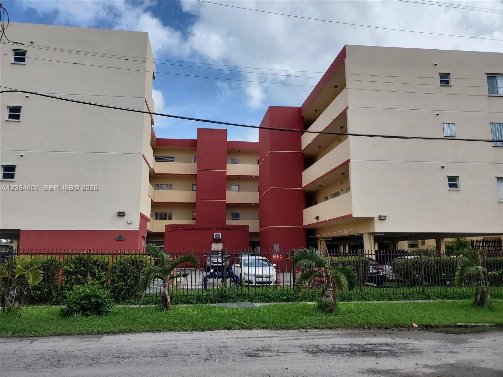 Condominium at 1627 NW 18th St # 403, Miami FL 33125