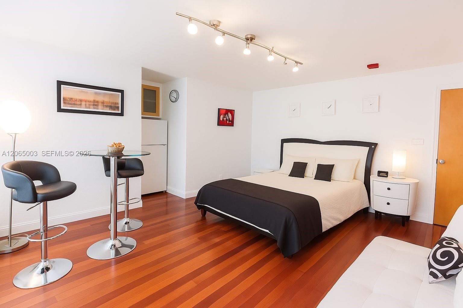 Condominium at 420 15th St # 306, Miami Beach FL 33139