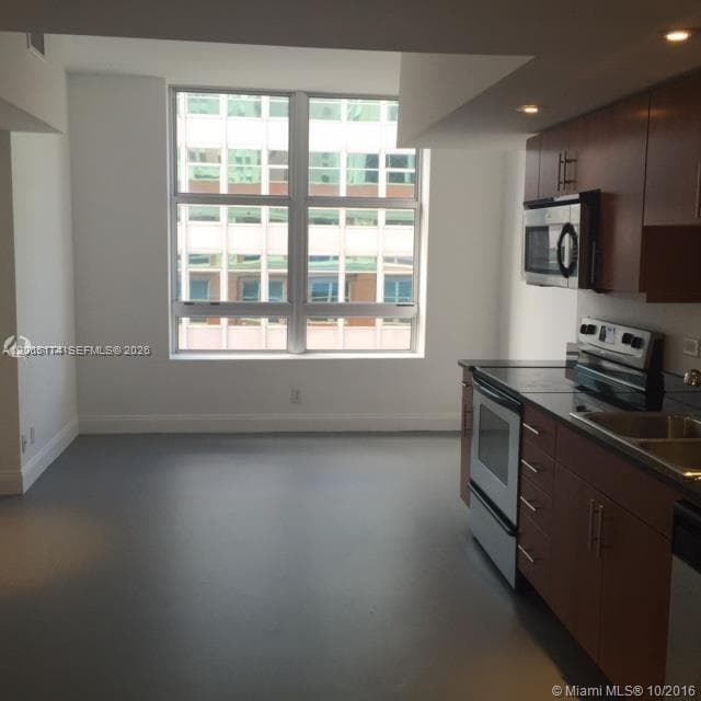 Condominium at 111 E Flagler St # 1003, Miami FL 33131
