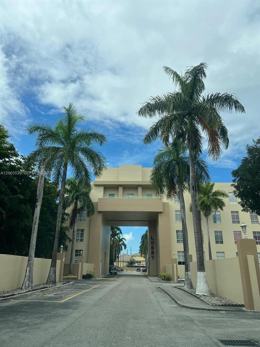Condominium at 7400 W 20th Ave # 111, Hialeah FL 33016