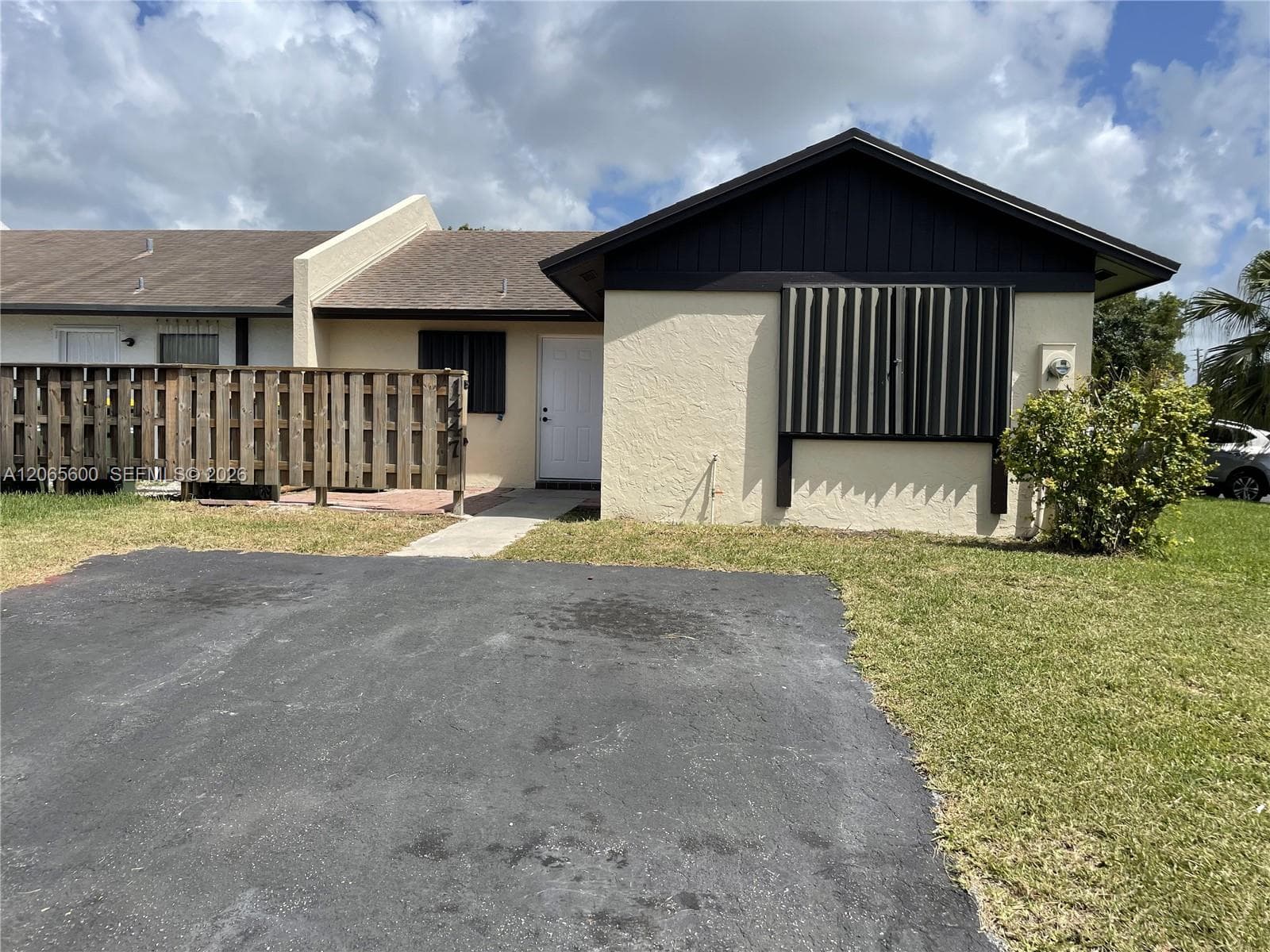 Townhouse at 1447 Towhee St, Homestead FL 33035