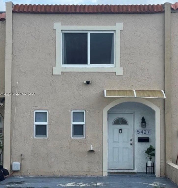 Townhouse at 5427 NW 169th St, Miami Gardens FL 33055
