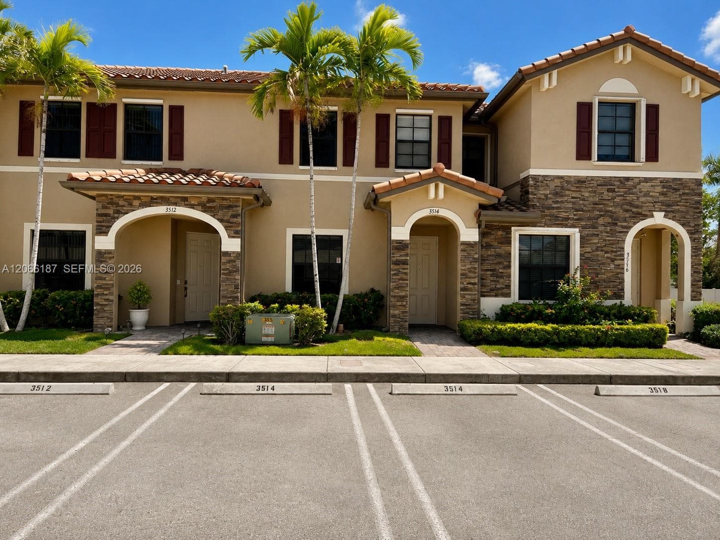 Villa at 3514 W 88th Ter # 3514, Hialeah FL 33018