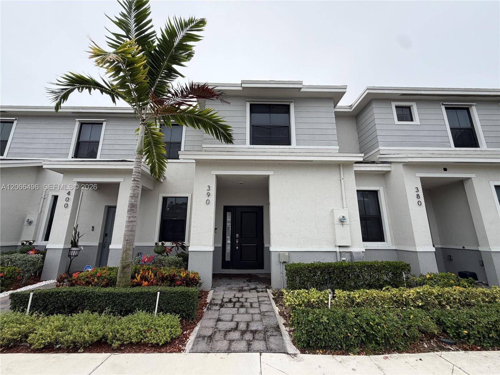 Townhouse at 390 NE 12th St, Florida City FL 33034