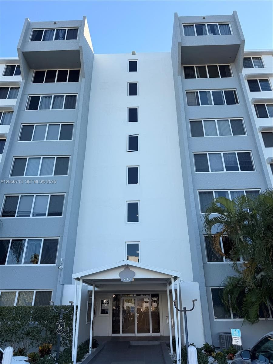 Condominium at 9143 SW 77th Ave # B304, Miami FL 33156
