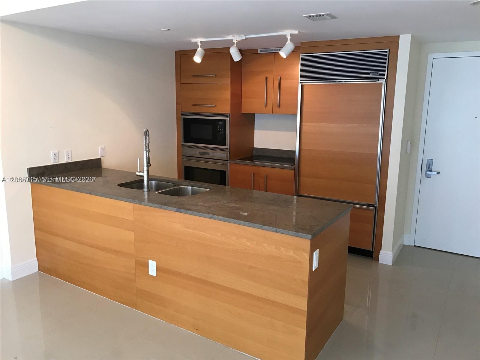 Condominium at 475 Brickell Ave # 2511, Miami FL 33131