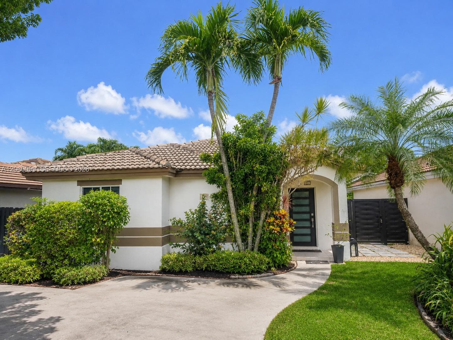 Single Family Residence at 13923 SW 151st Ave, Miami FL 33196
