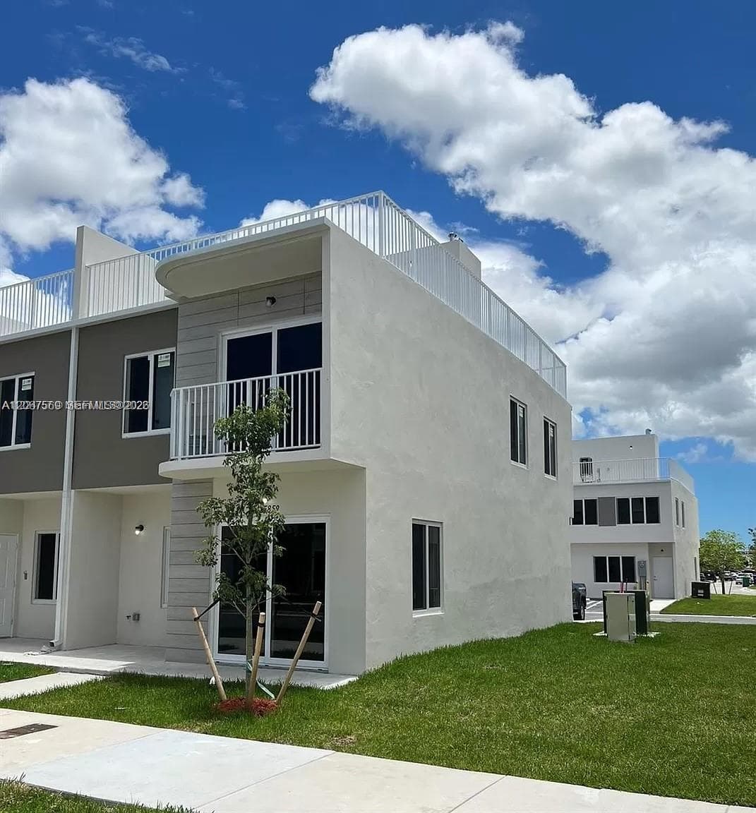 Townhouse at 25859 SW 144th Ct, Homestead FL 33032