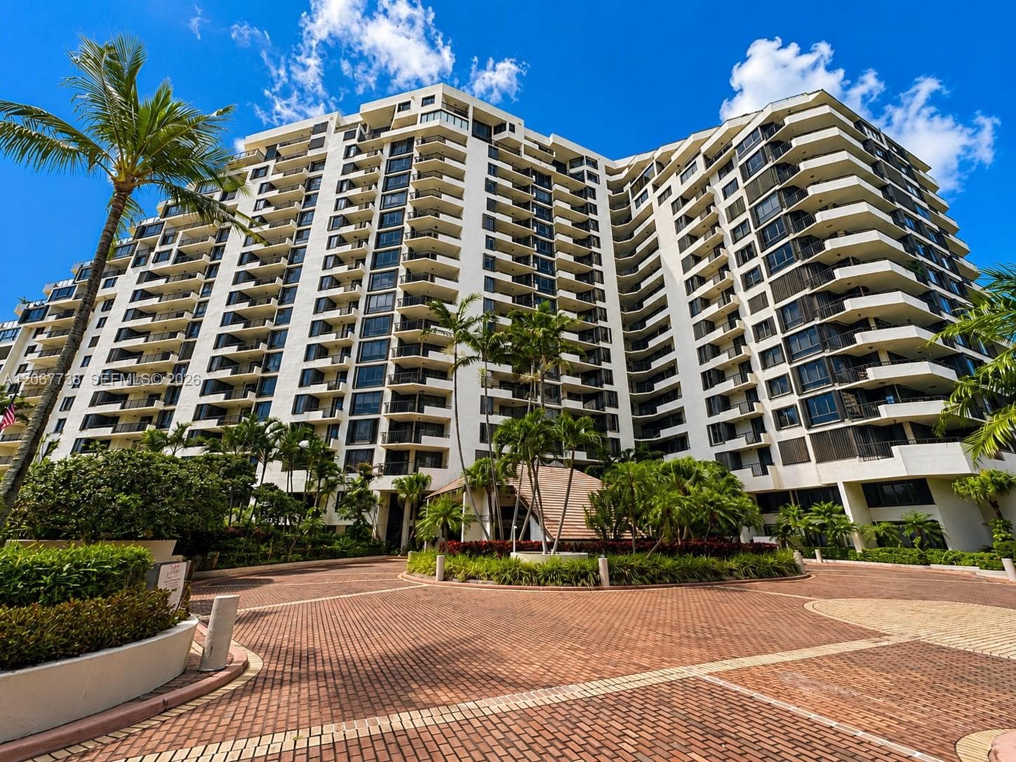 Condominium at 520 Brickell Key Dr # A1710, Miami FL 33131