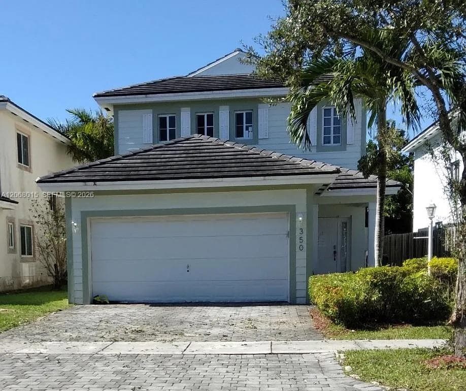 Single Family Residence at 350 NE 31st Ter, Homestead FL 33033