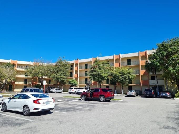 Condominium at Miami, FL, 33174