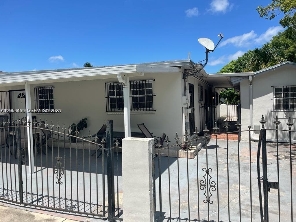 Efficiency at 15530 SW 308th St # D, Homestead FL 33033