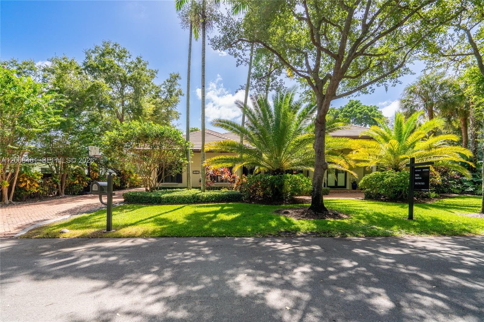 Single Family Residence at 10601 SW 72nd Ct, Pinecrest FL 33156