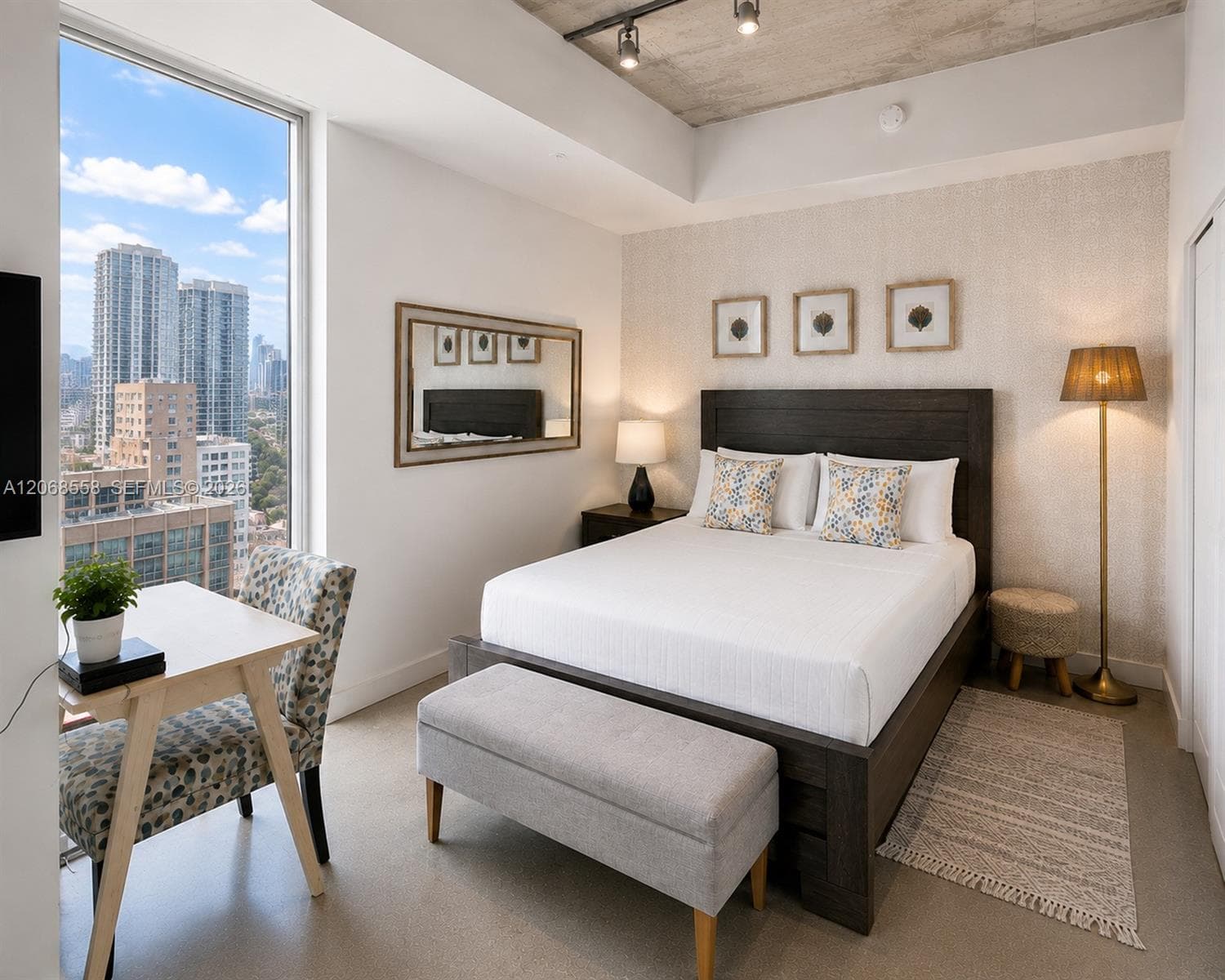 Condominium at 151 SE 1st St # 2406, Miami FL 33131