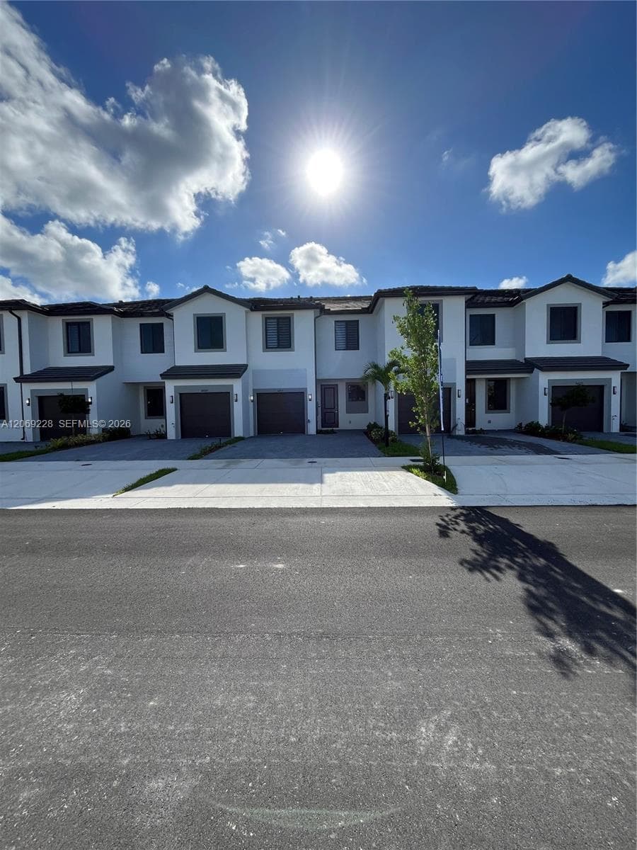 Townhouse at 34515 SW 191st Ct, Miami FL 33034