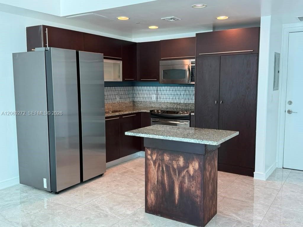 Condominium at 950 Brickell Bay Dr # 1108, Miami FL 33131