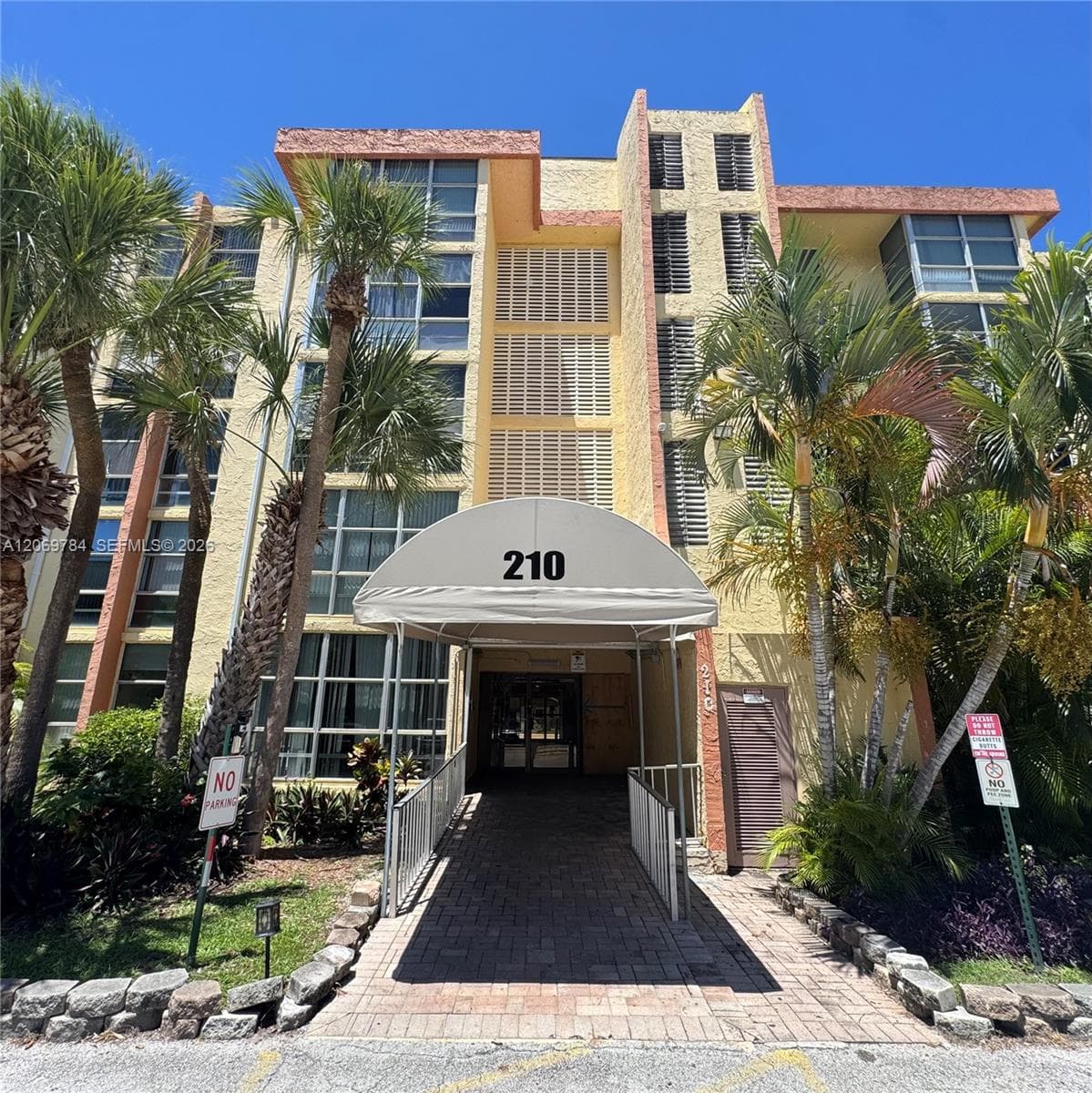 Condominium at 210 172nd St # 334, Sunny Isles Beach FL 33160