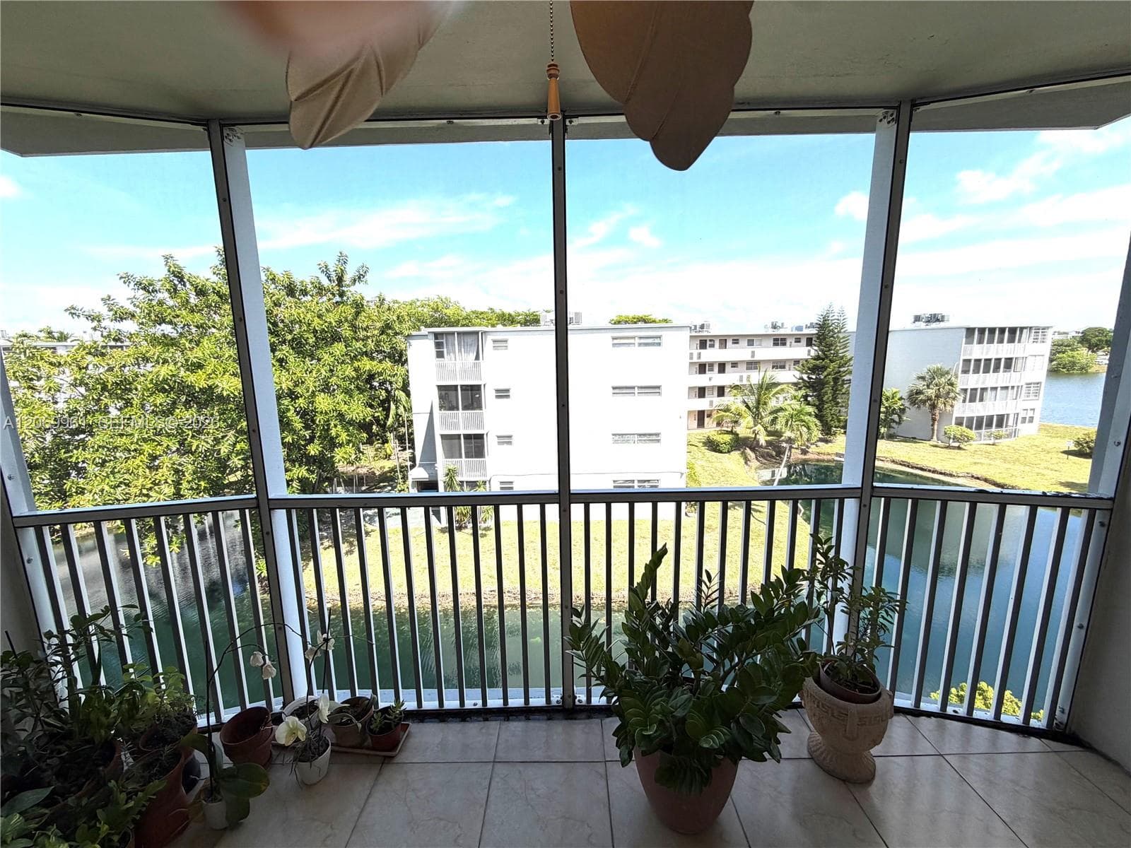 Condominium at 1660 NE 191st St # 1, Miami FL 33179