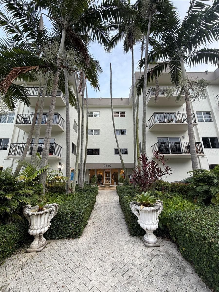 Condominium at 2640 NE 135th St # 202, North Miami FL 33181