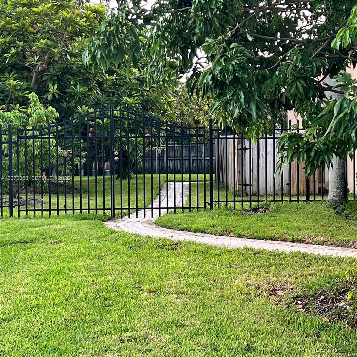 Efficiency at 12770 SW 217th Ter # 1, Miami FL 33170