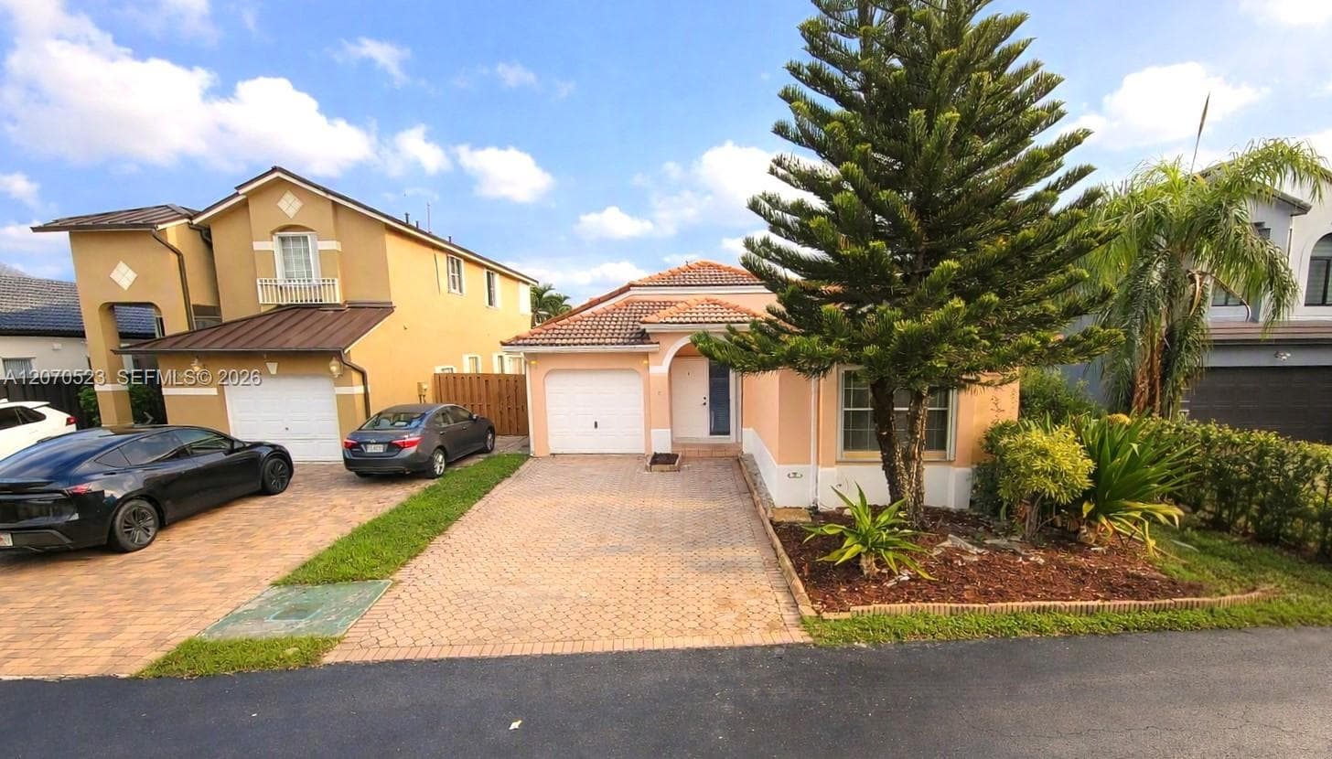 Single Family Residence at 15609 SW 100th Ter, Miami FL 33196
