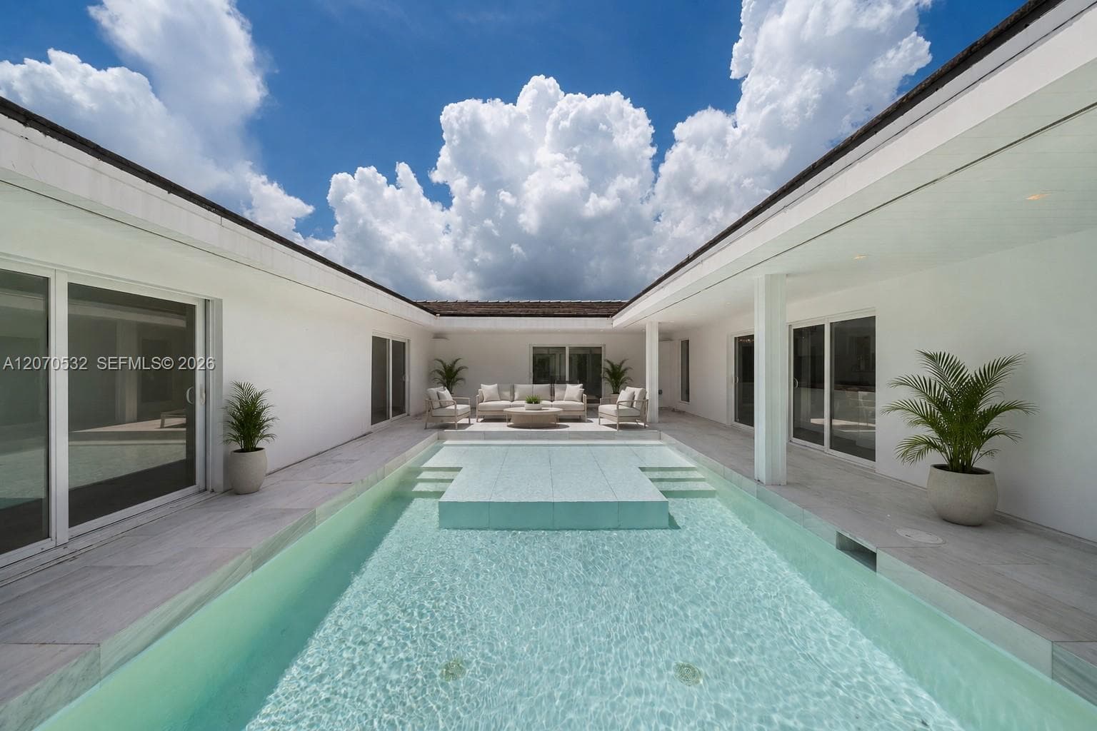 Single Family Residence at 4001 Monserrate St, Coral Gables FL 33146