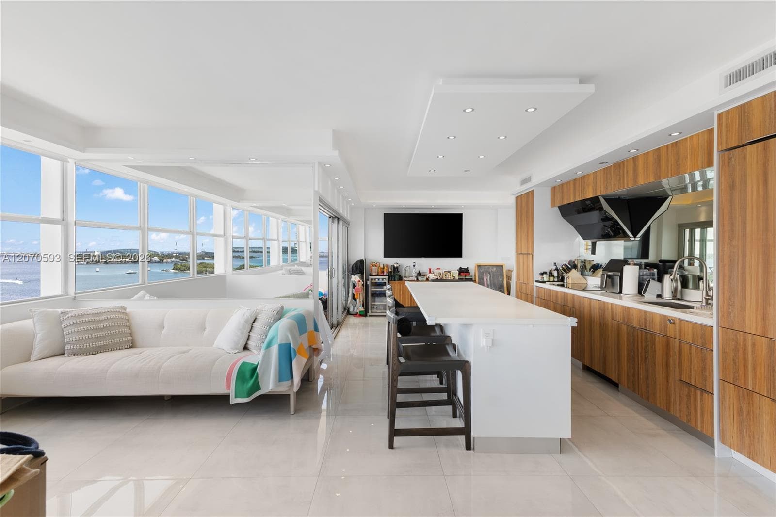 Condominium at 3 Island Ave # 14D, Miami Beach FL 33139