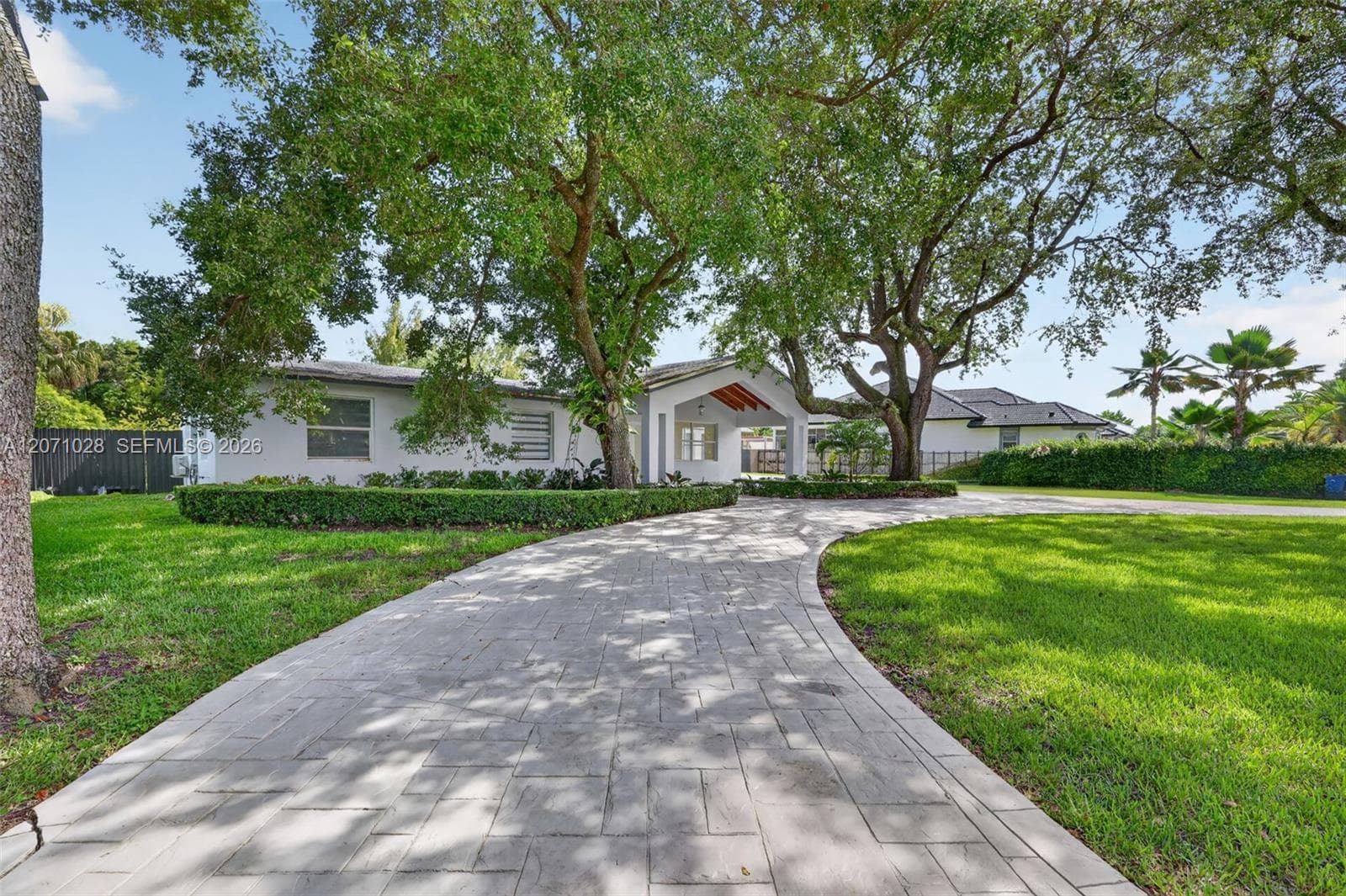 Single Family Residence at 10890 SW 95th St, Miami FL 33176