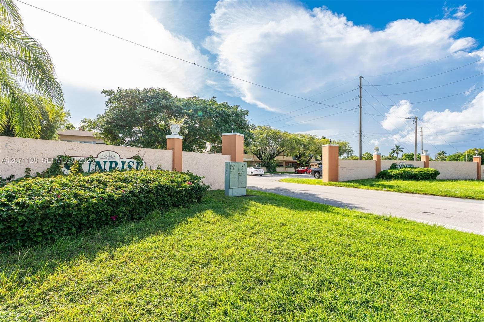 Condominium at 400 NE 18th Ave # 208, Homestead FL 33033