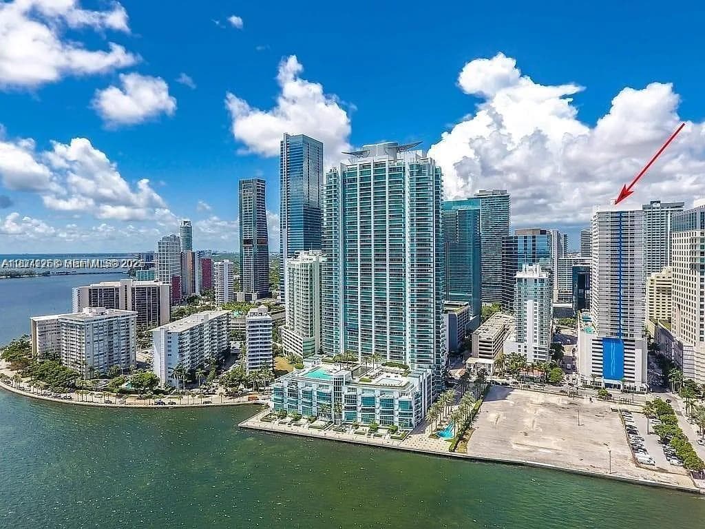 Condominium at 1200 Brickell Bay Dr # 1518, Miami FL 33131