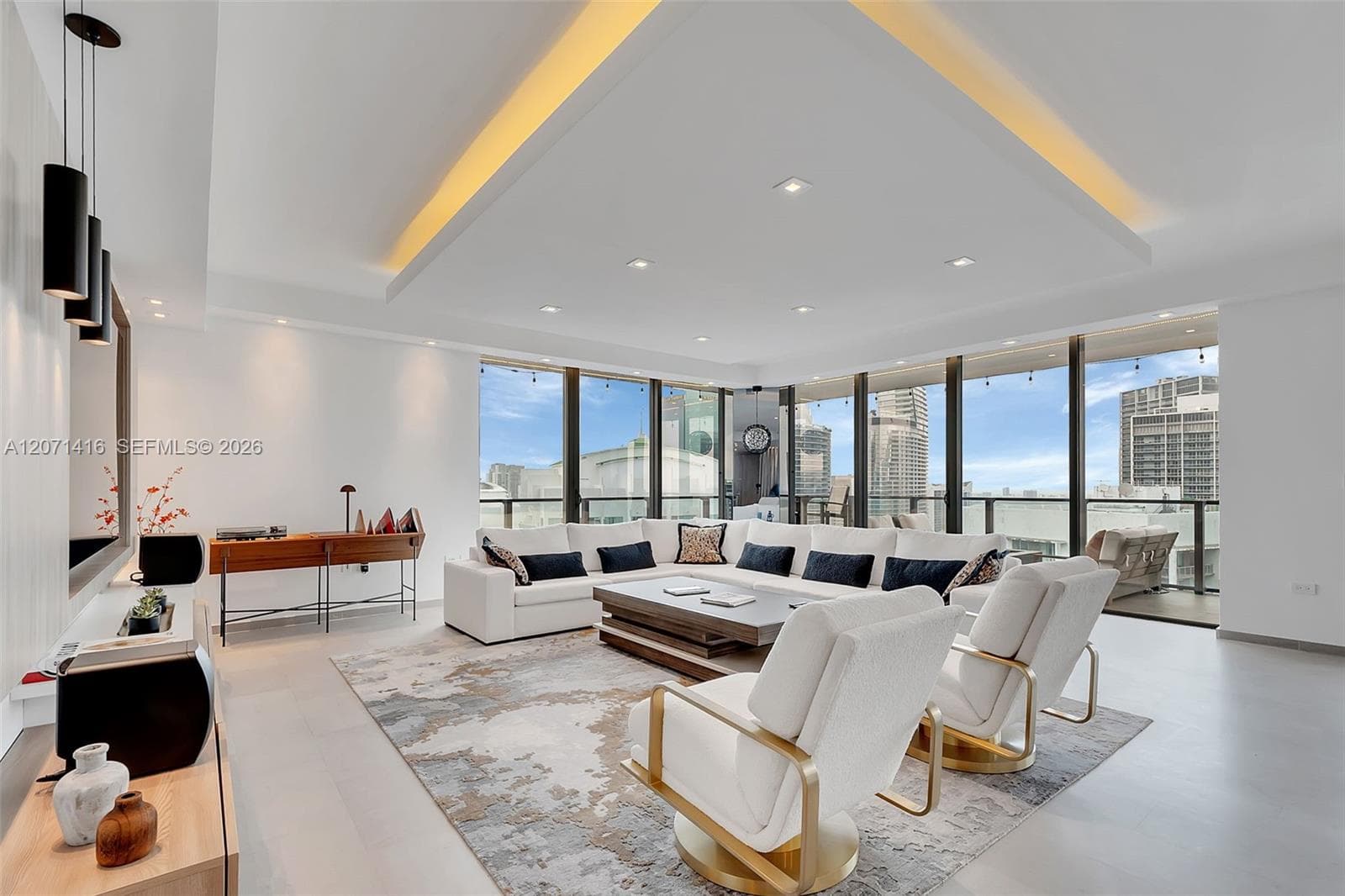 Condominium at 68 SE 6th St # 3911, Miami FL 33131