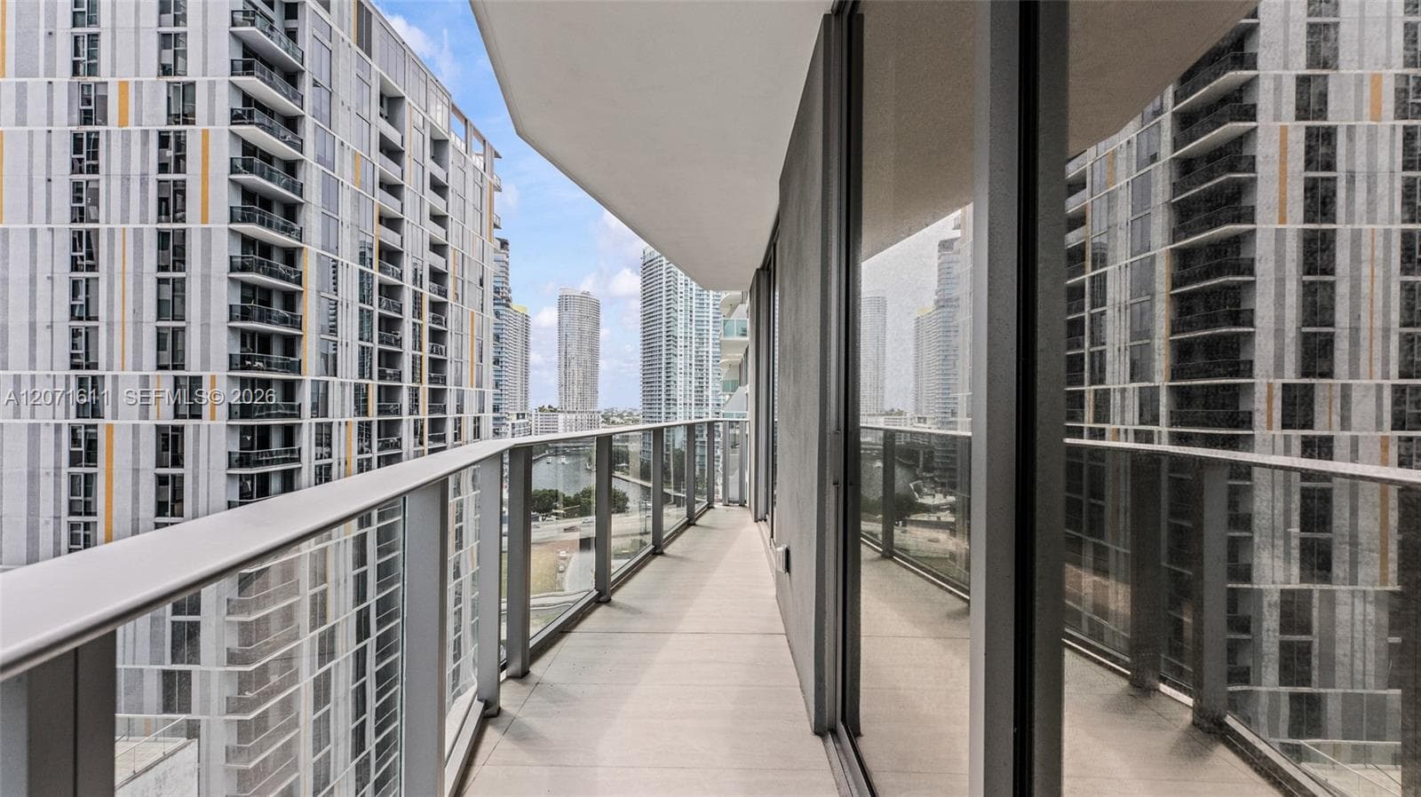 Condominium at 77 SE 5th ST # 1607, Miami FL 33131