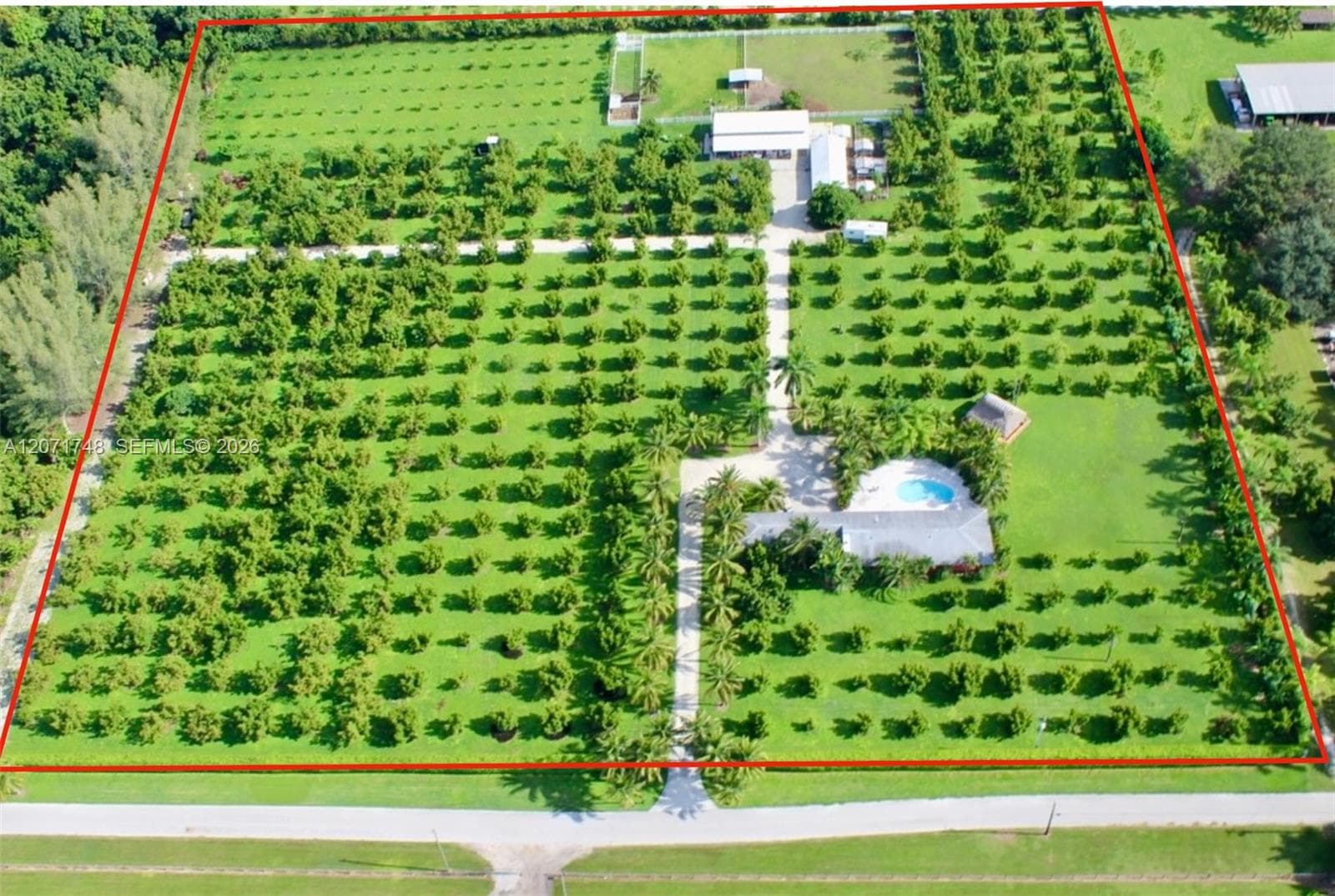Single Family Residence at 19345 SW 240th St, Homestead FL 33031