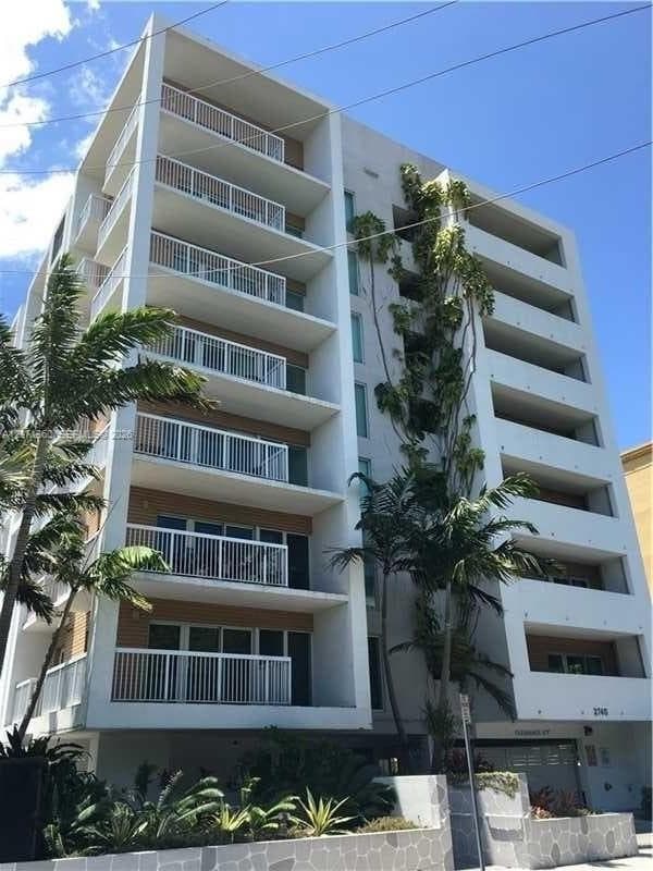 Condominium at 2740 SW 28th Ter # 206, Miami FL 33133