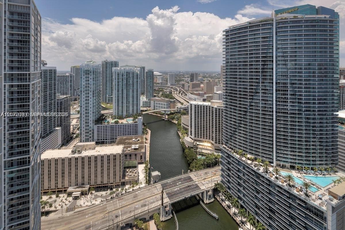Condominium at 465 Brickell Ave # 4104, Miami FL 33131