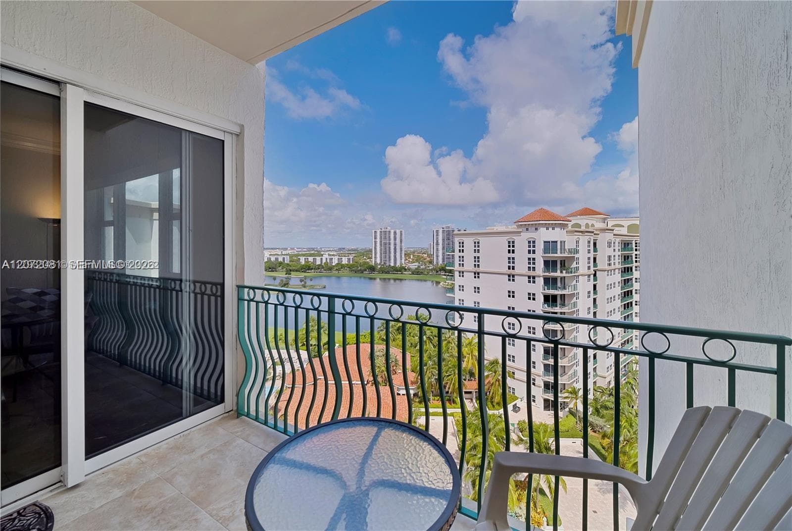 Apartment at 19900 E Country Club Dr, Aventura FL 33180