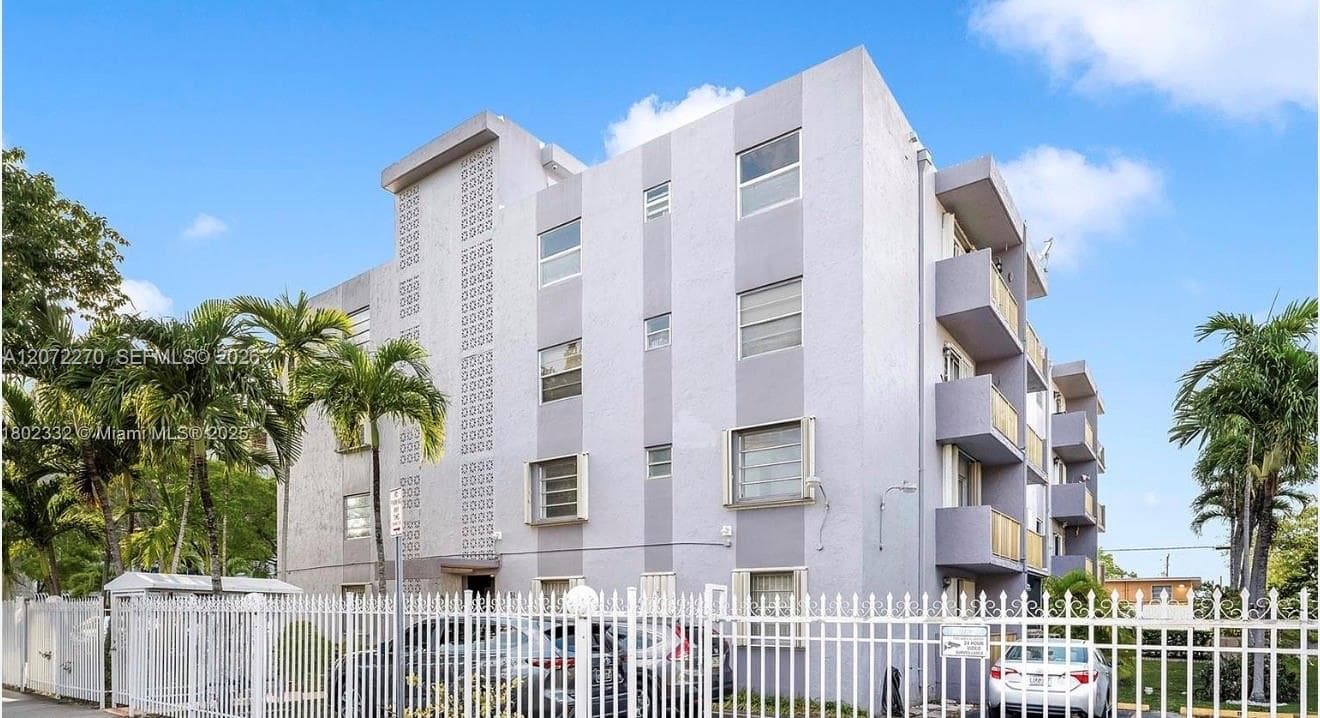 Condominium at 1661 SW 3rd St # 19, Miami FL 33135