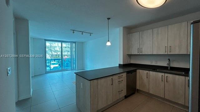 Apartment at North Bay Village, FL, 33141