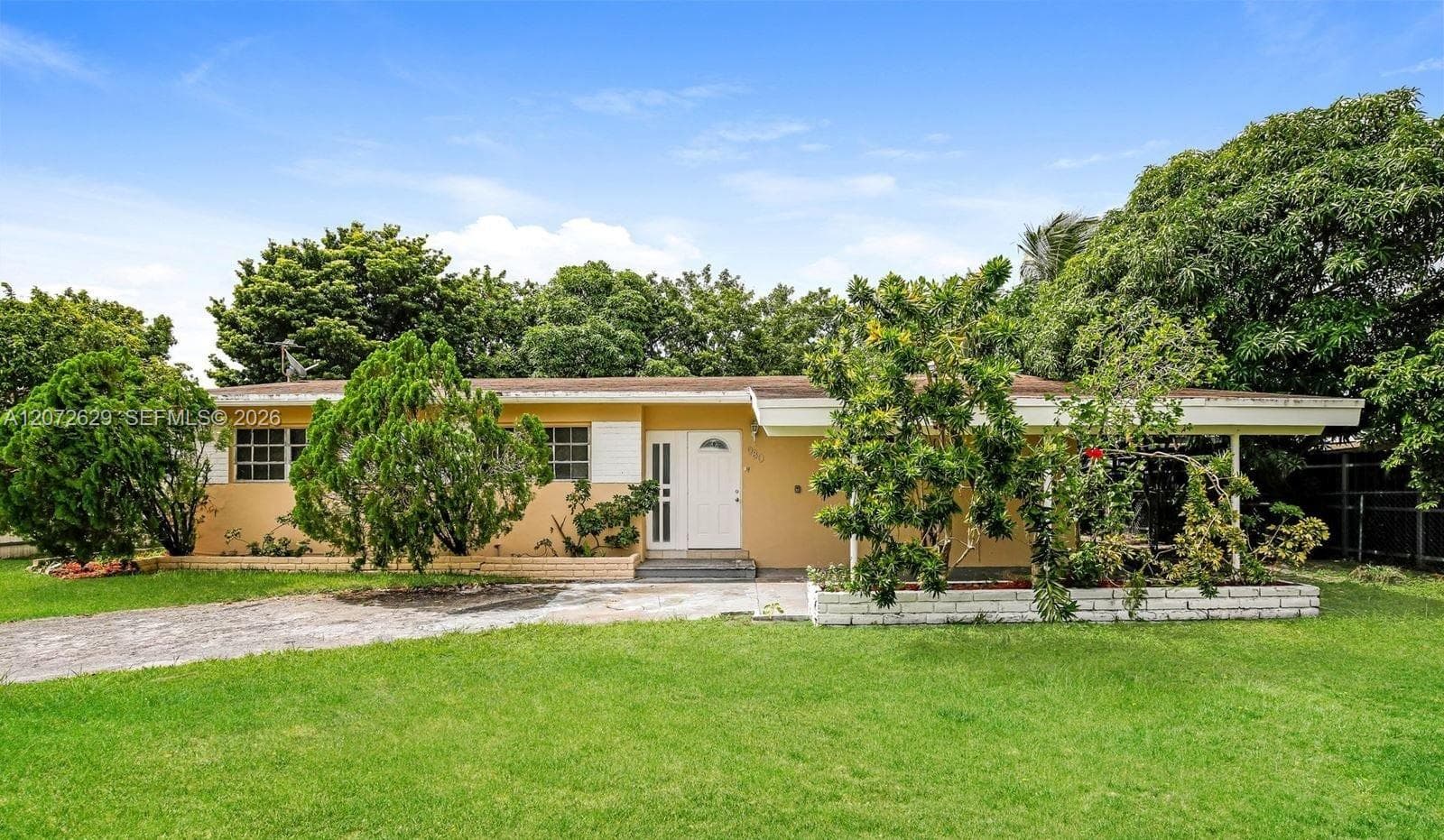 Single Family Residence at 980 NW 182nd St, Miami Gardens FL 33169