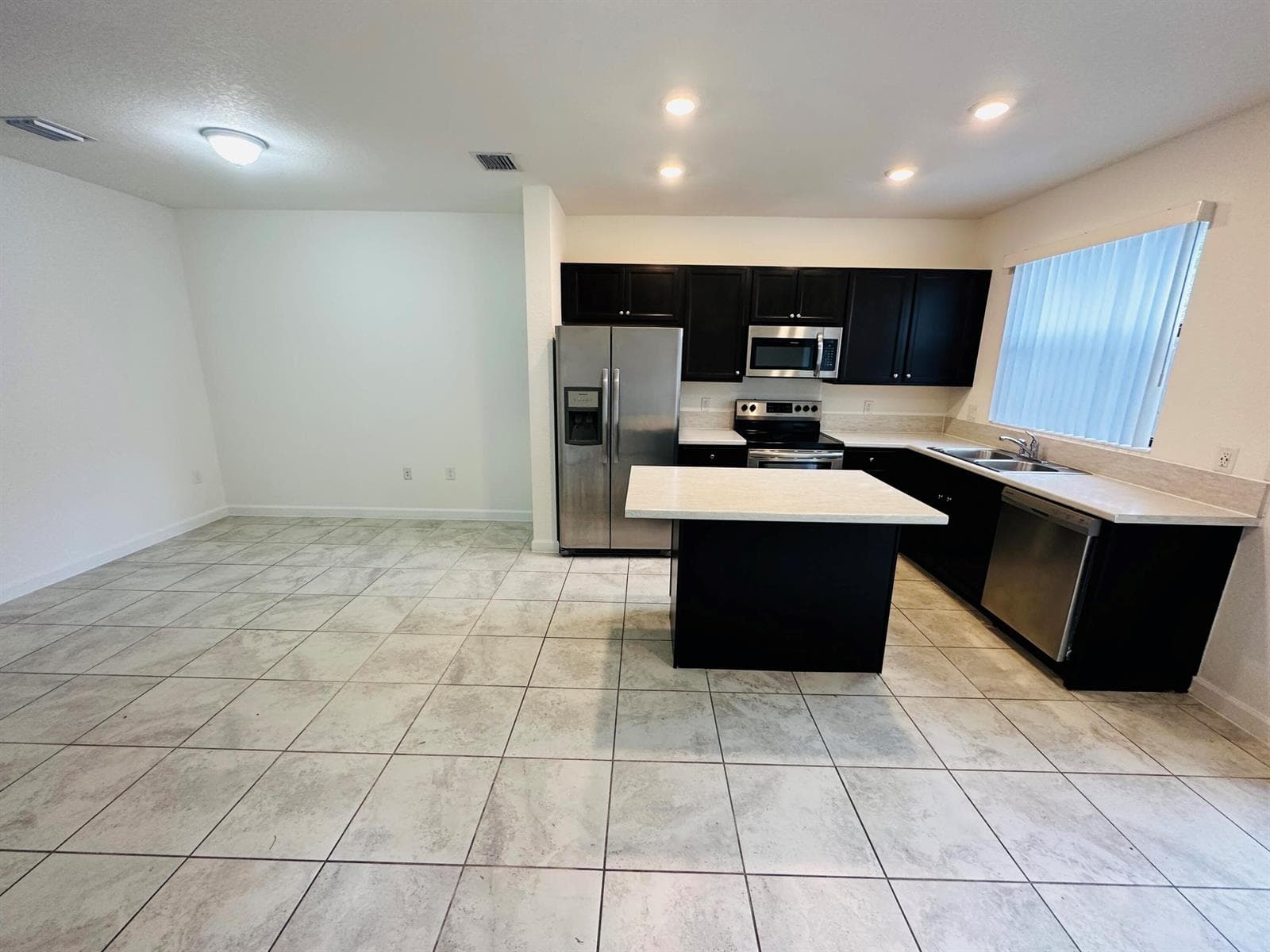 Townhouse at 346 NE 208TH Terrace, Miami FL 33179