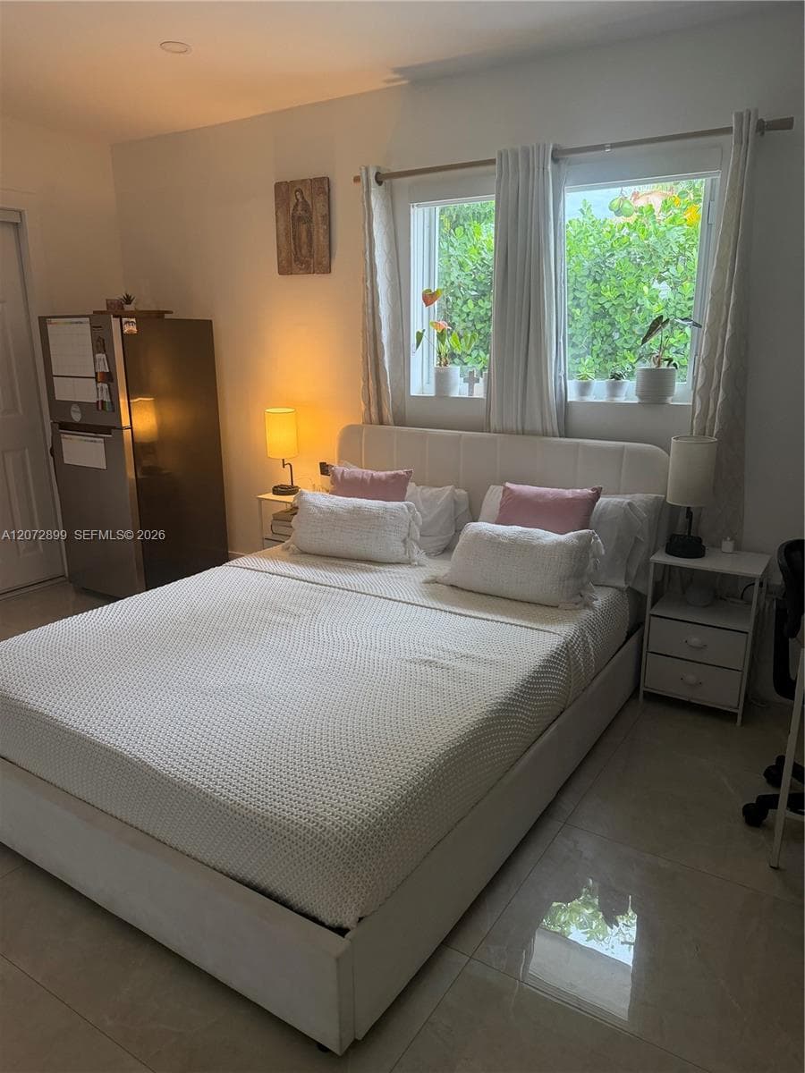 Efficiency at 11821 SW 187th Ter # B, Miami FL 33177