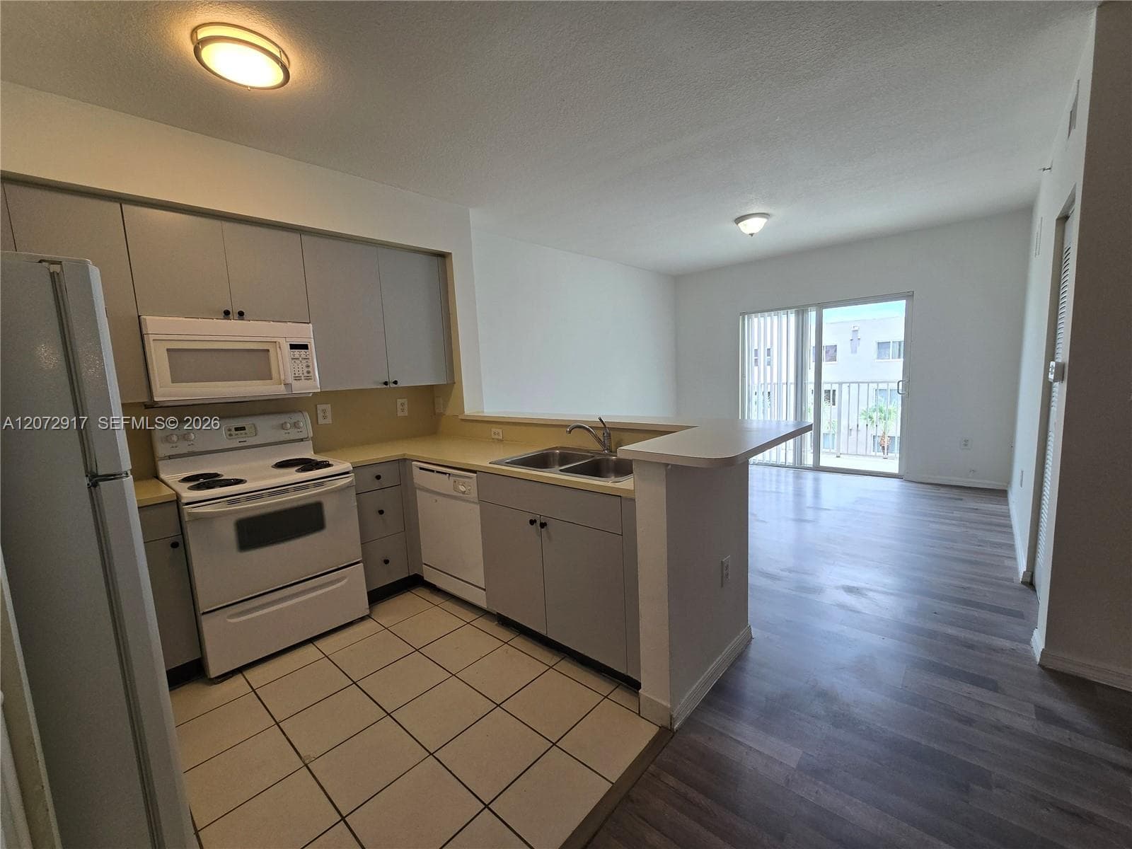 Condominium at 11060 SW 196th St # 413, Cutler Bay FL 33157