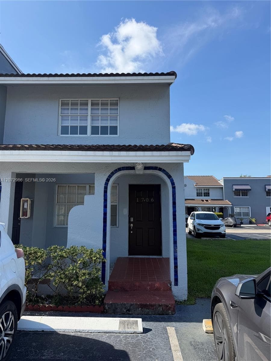 Apartment at 7040 NW 173rd Dr # 1706, Hialeah FL 33015