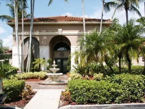 Condominium at 18304 NW 68th Ave, Hialeah FL 33015