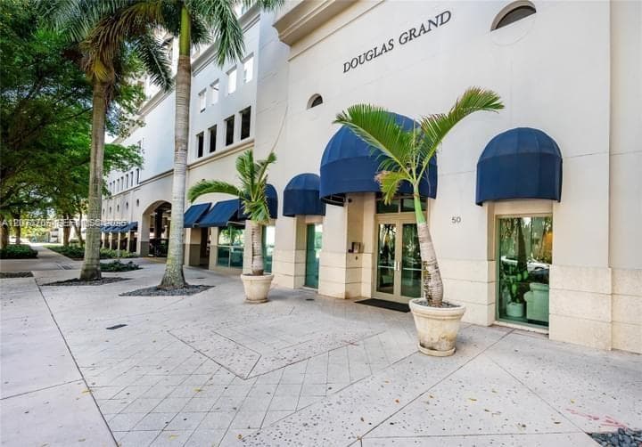 Condominium at 50 Menores Ave # 802, Coral Gables FL 33134