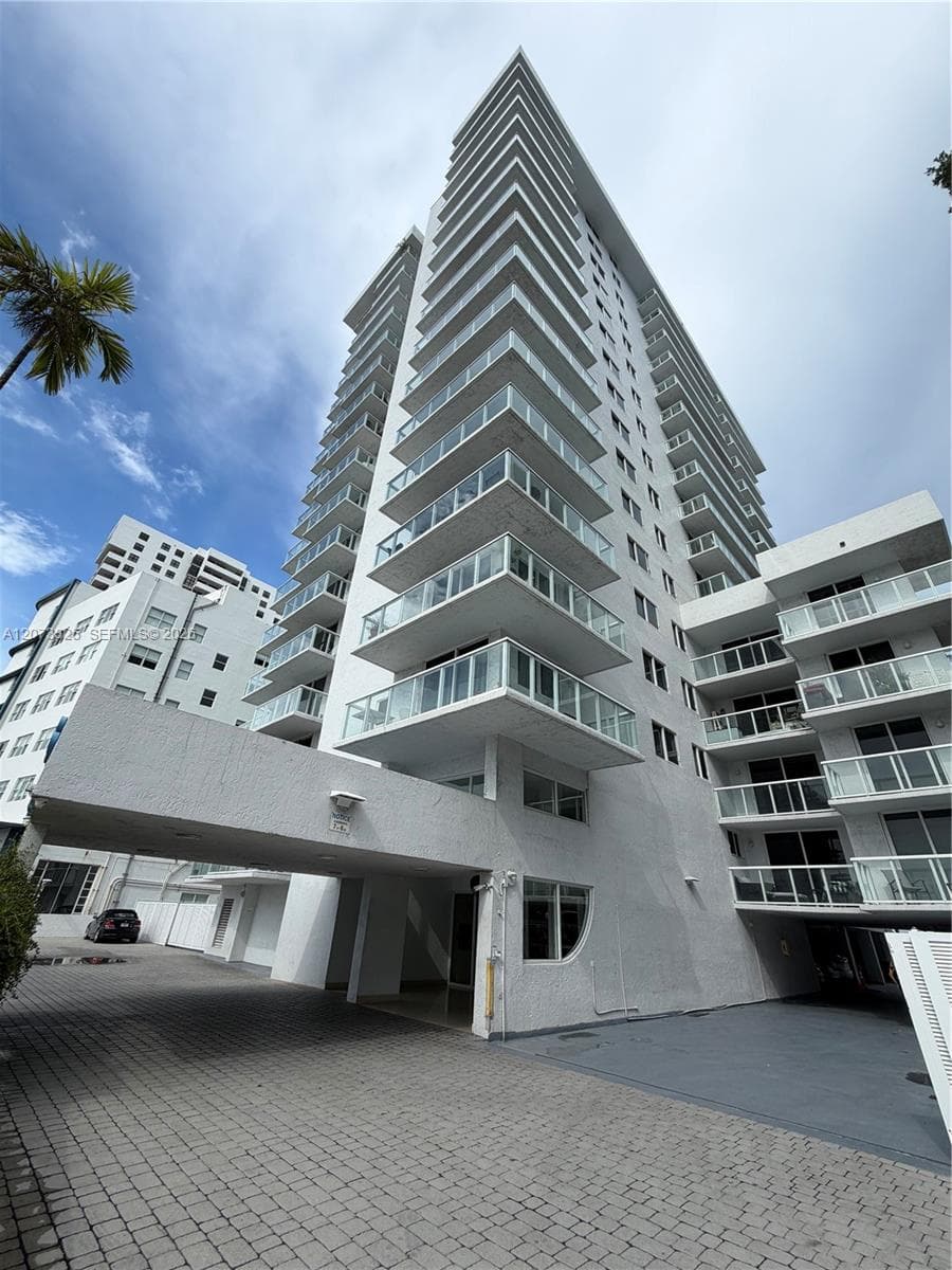 Condominium at 2457 Collins Ave # 1405, Miami Beach FL 33140