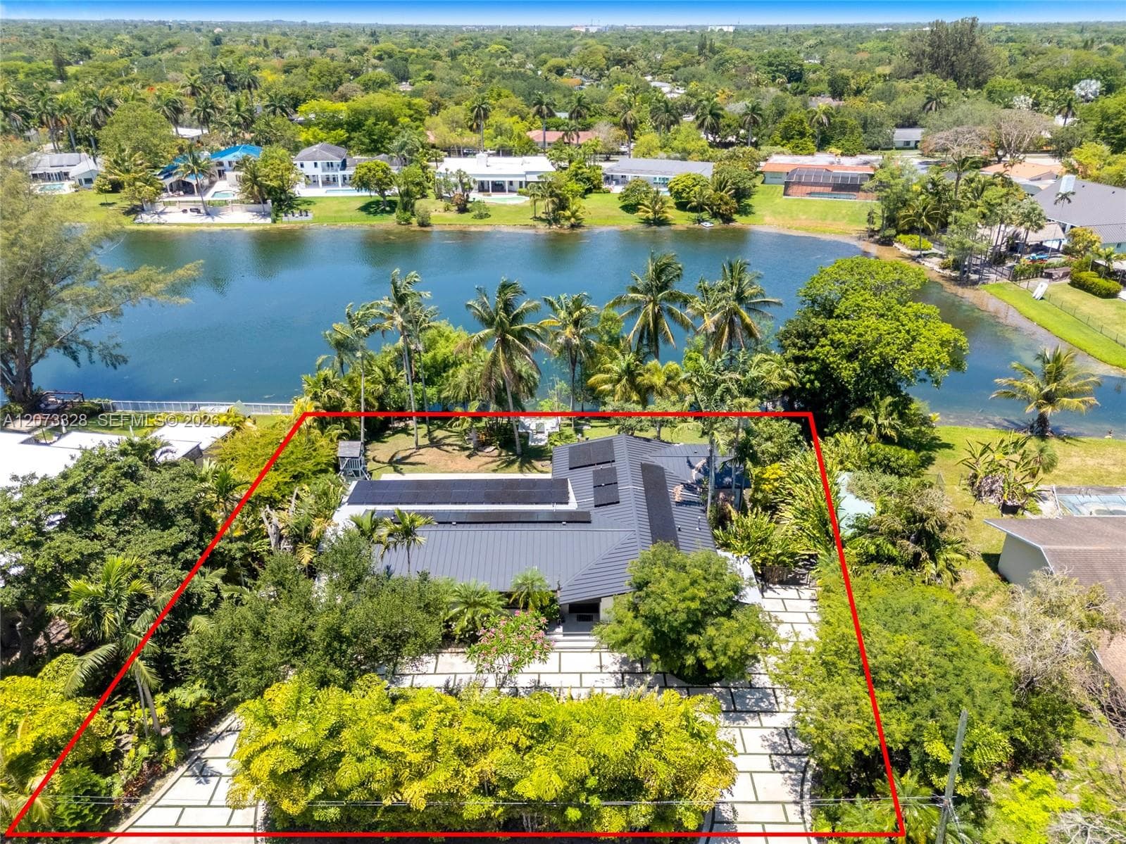 Single Family Residence at 13400 SW 70th Ave, Pinecrest FL 33156