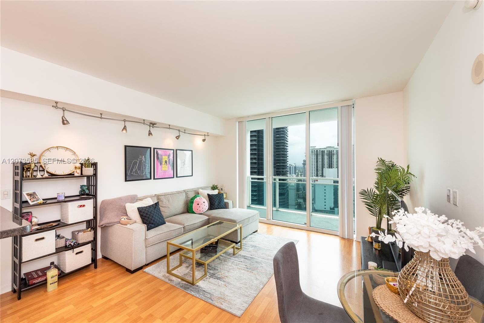 Condominium at 951 Brickell Ave # 2709, Miami FL 33131