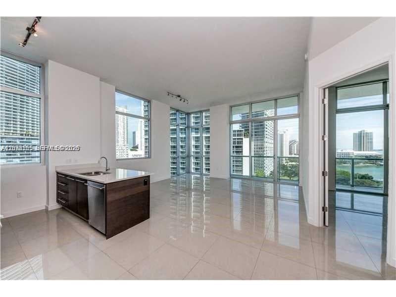 Condominium at 500 Brickell Ave # 1101, Miami FL 33131