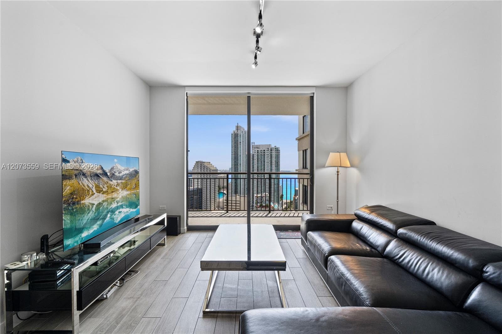 Condominium at 999 SW 1st Ave # 3307, Miami FL 33130